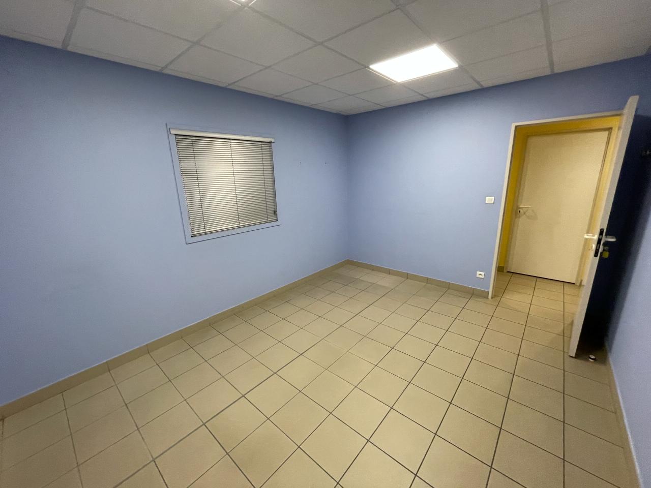 Local d'activité Ludres 645m² Location local d'activité Ludres Meurthe-et-Moselle OLACT2314140 7